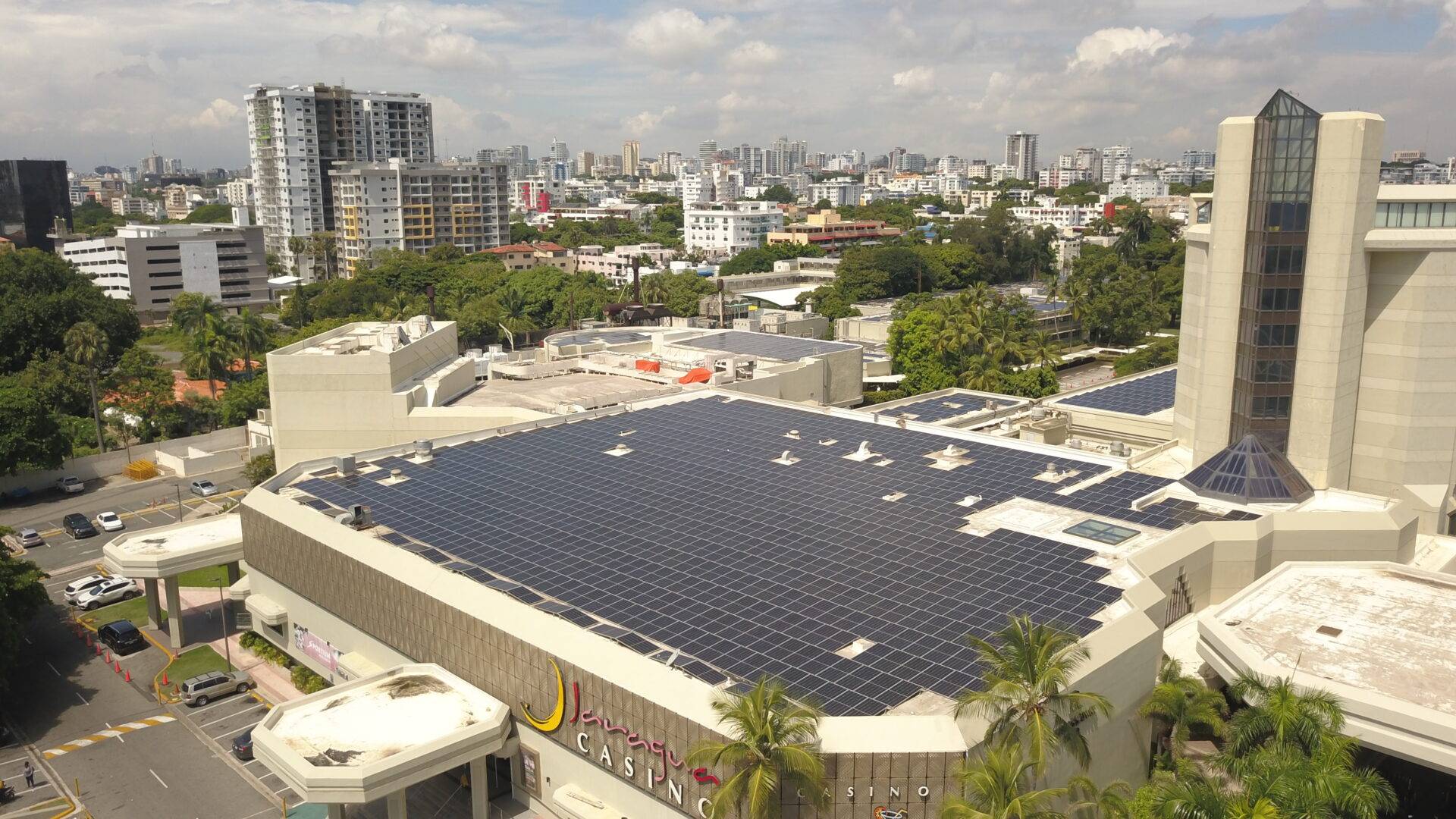 Instalación de sistemas fotovoltaicos sobre suelo, Scape Park